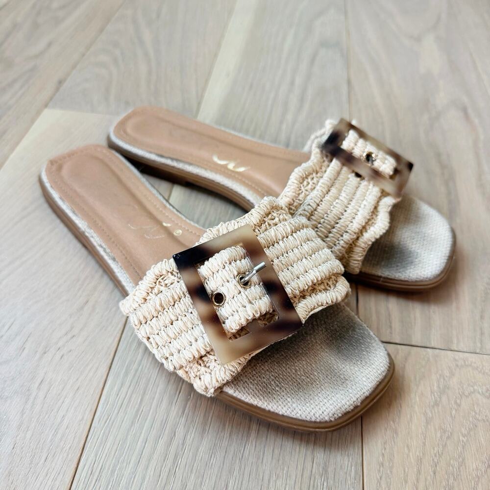 CCOCCI Leslie Tortoise Buckle Raffia Woven Slide Sandals Women’s Size 39/8